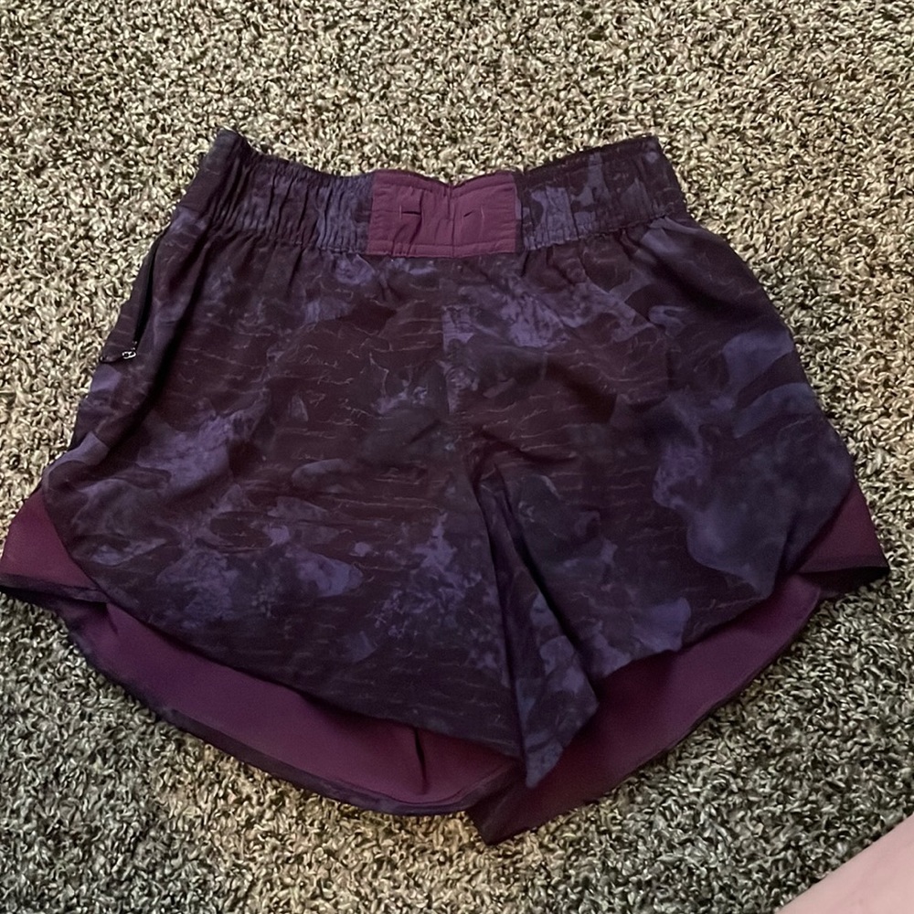 LULULEMON shorts